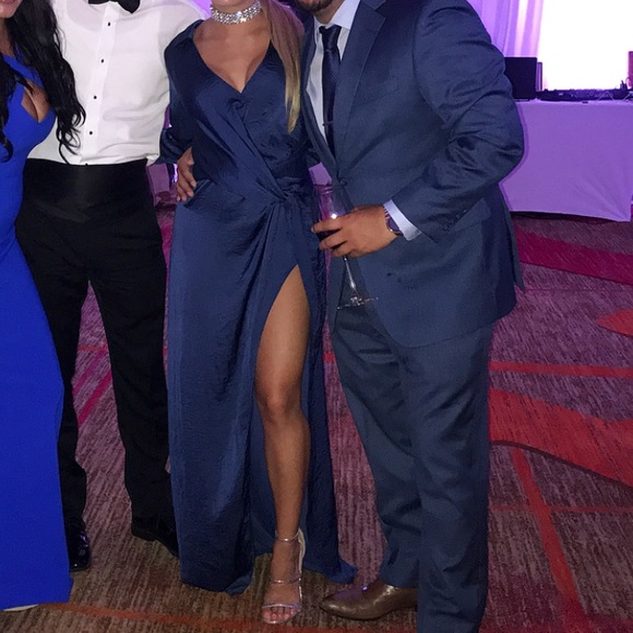 Long sleeve silk blue gown - Picture 2 of 2